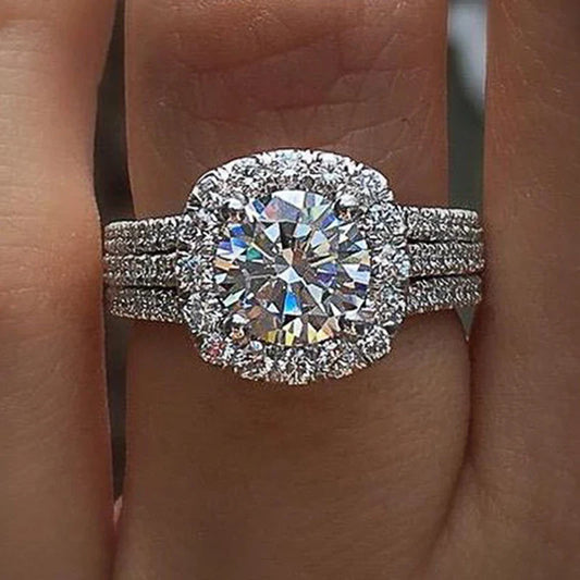 Huitan Trendy Brilliant Cubic Zirconia Engagement Ring
