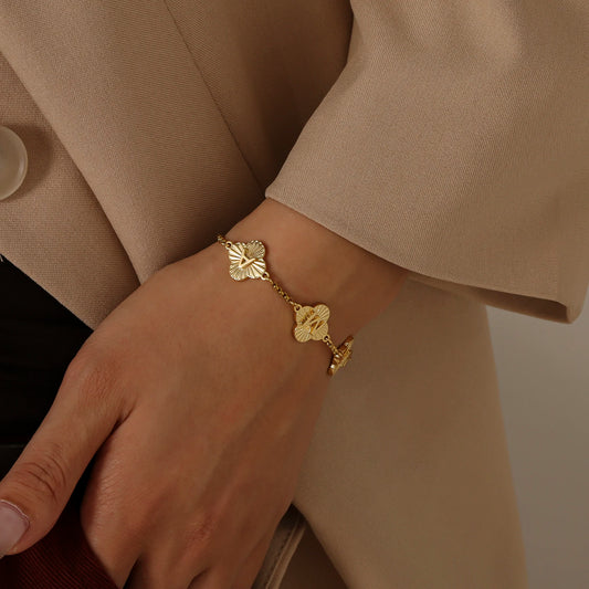 Qitian Custom Clover Name Bracelet Four Leaf Initial Letters Bracelet Personalised Simple Unique Christmas Gift For Woman Adjust