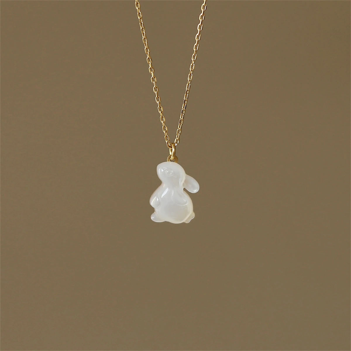 Simple Moon Watching Rabbit~Shell Rabbit Fresh and Artistic Necklace