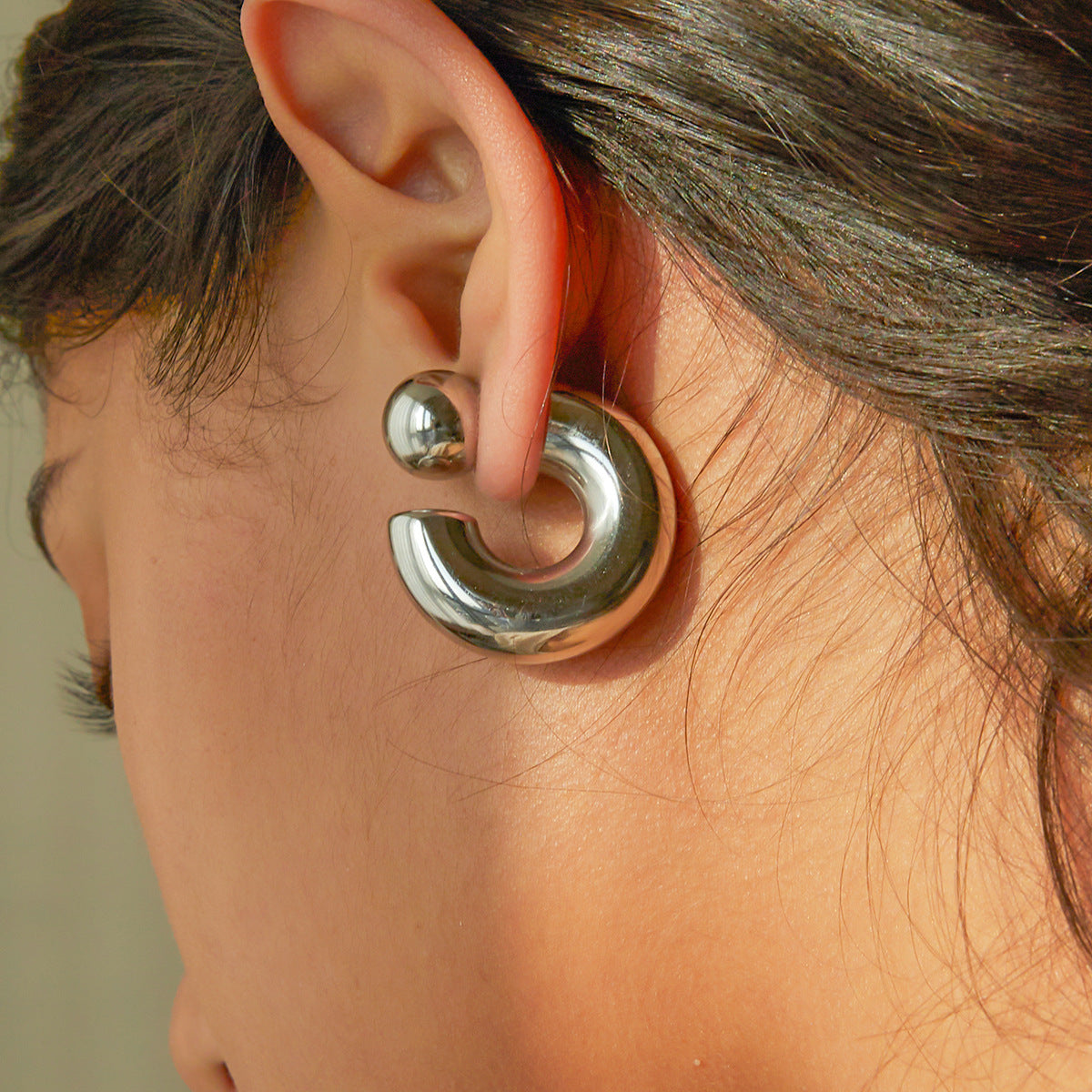 Adiffu 16K Gold Stainless Steel Front And Rear C-shaped Earrings