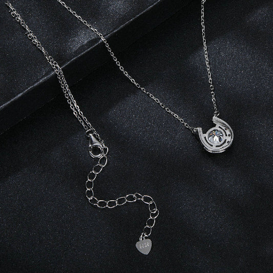 Women's Light Luxury Horseshoe Moissanite Necklace