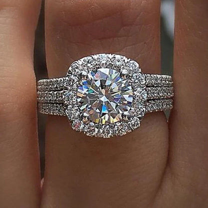 Huitan Trendy Brilliant Cubic Zirconia Engagement Ring