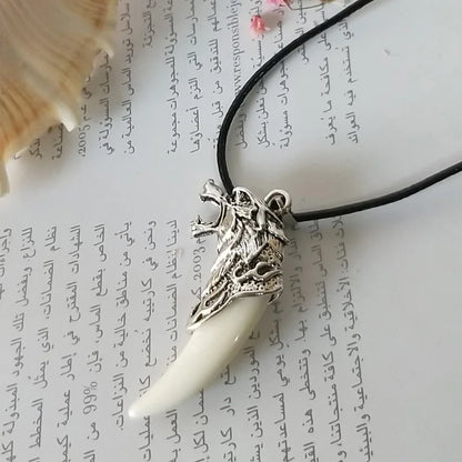 Wolf tooth men necklace - Fashion Resin wolf tooth alloy wolf head
