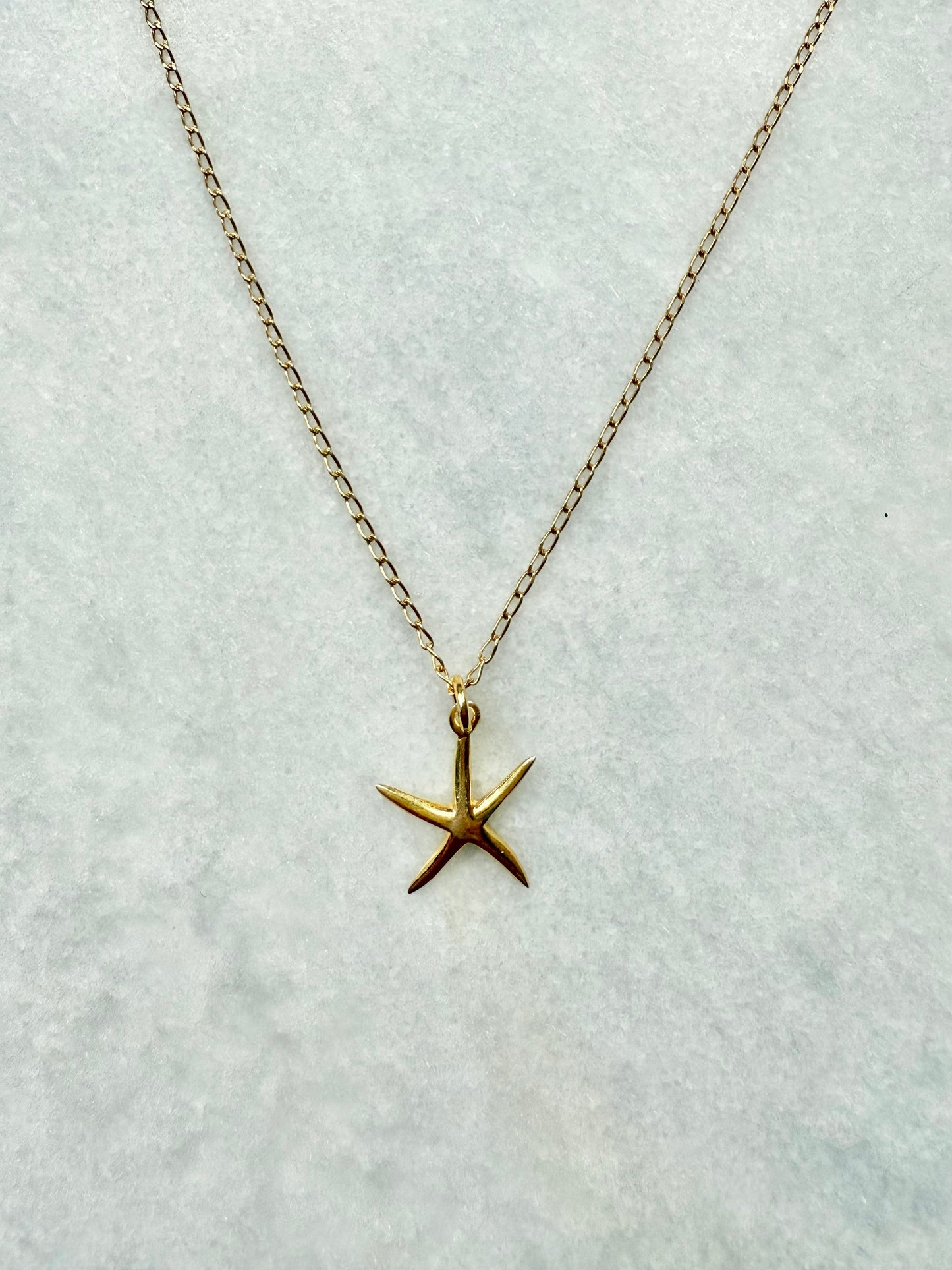 Starfish Pendant Necklace / Gold Vermeil