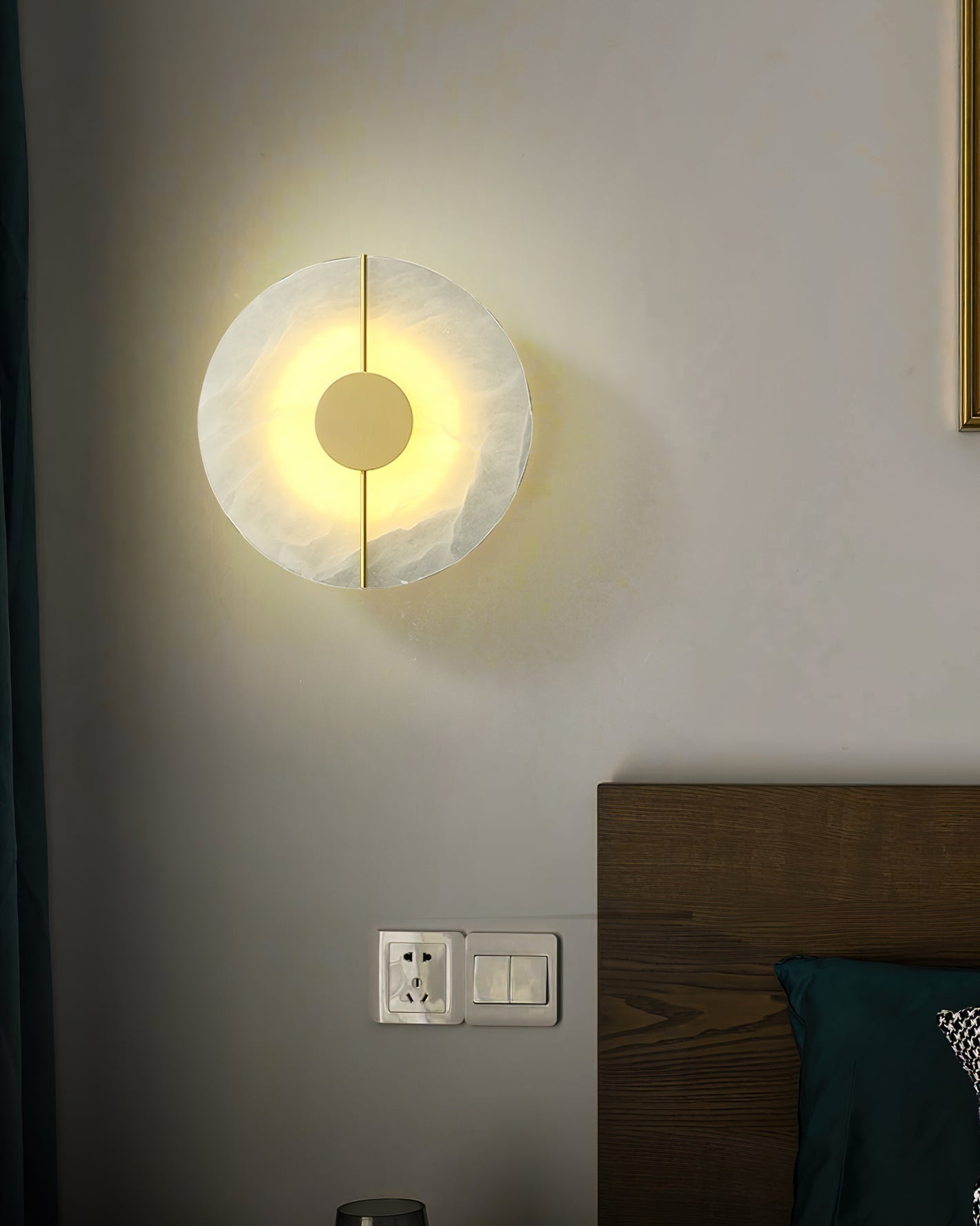 Melissia Wall Lamp