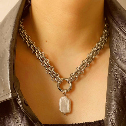 Exaggerated Woven Natural Freshwater Square Pearl Pendant