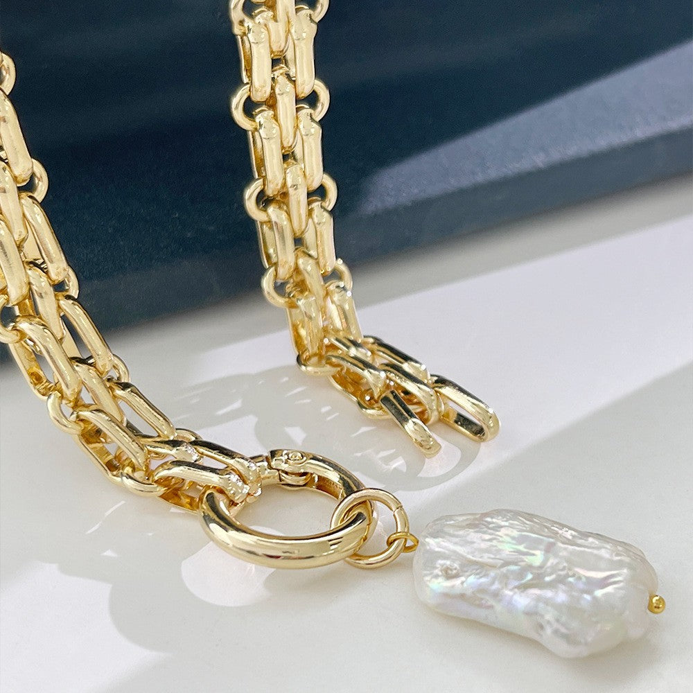 Exaggerated Woven Natural Freshwater Square Pearl Pendant