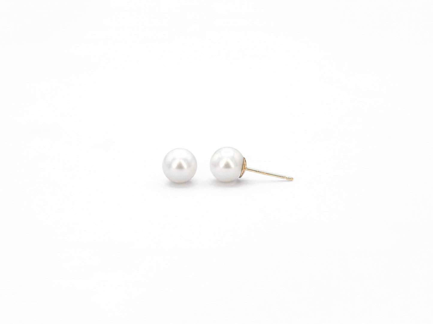 Medium Freshwater Pearl Stud Earrings 8mm
