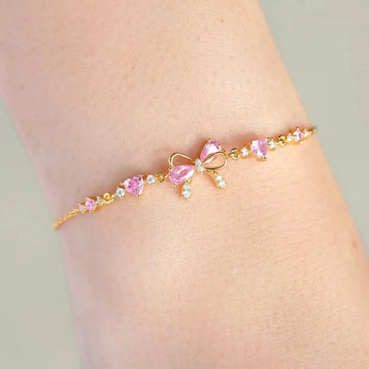 BowCharm Heart Bracelet – Elegant Symbol of Love!