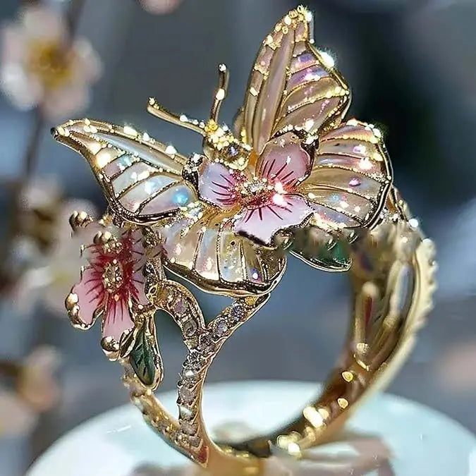 FlutterBloom Ring – Nature’s Elegance on Your Finger