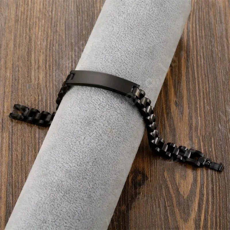 Eternal Gaze: Personalized Bracelet with Your Unique Touch