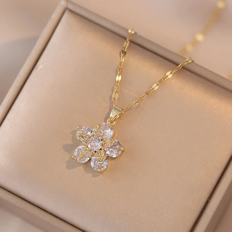 BloomSpin™ Zircon Flower Necklace 🌸💎 Elegance in Motion
