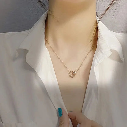 Classic Design Famous Brand Roman numerals Pendant Necklace For Woman