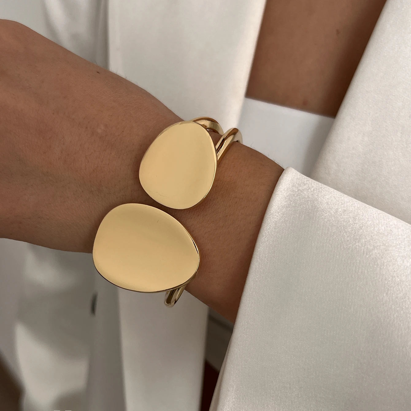 Ingemark Exaggerated Punk Smooth Heavy Metal Chunky Spring Bangles Women Hip Hop Gold Color Arm Bracelet Steampunk Men Jewelry