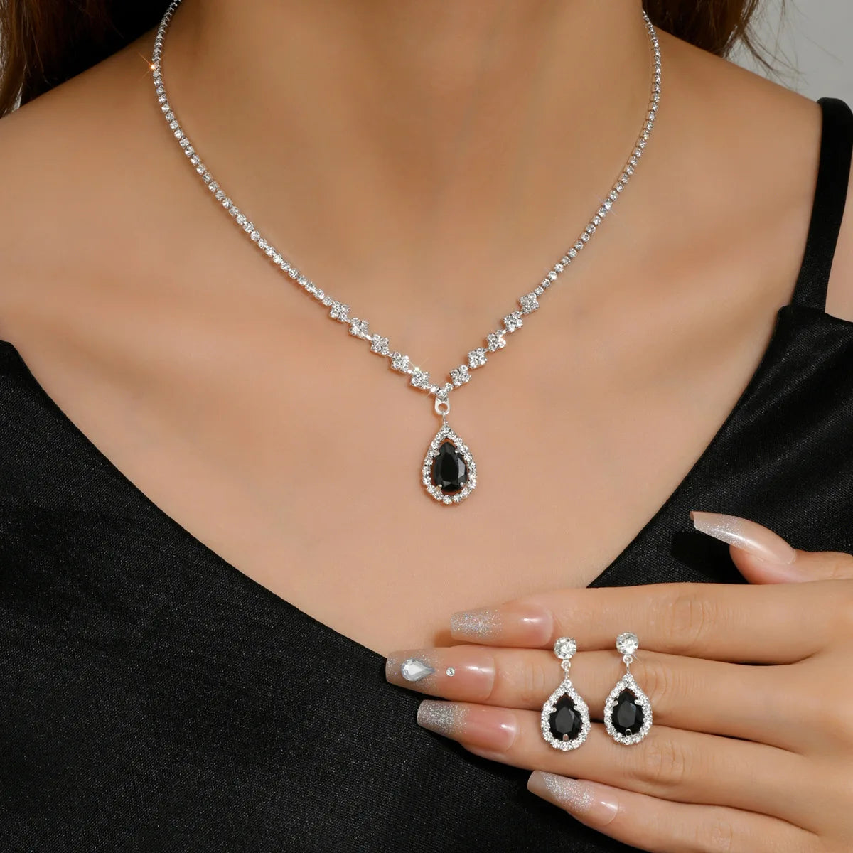 3 Wedding Season Women's Fashion Droplet Necklace and Earring Set