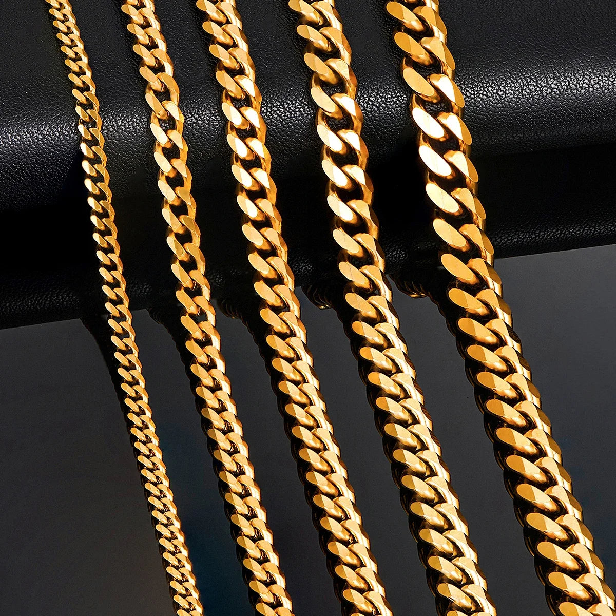 Hot Sale 5mm/6mm/7mm/8mm/9mm Gold Plated Stainless Steel Cuban Link Chains Classic Men Boy Curb Chunky Necklace 20 to 24 Inches