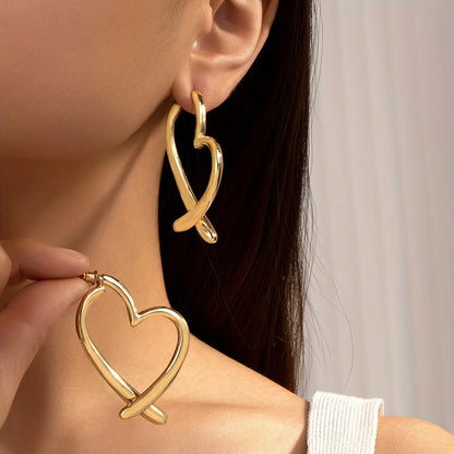 Fashion Personality Love Earrings for Women Niche Design Sense Girl Golden Earrings Simple Jewelry Gift Silvery