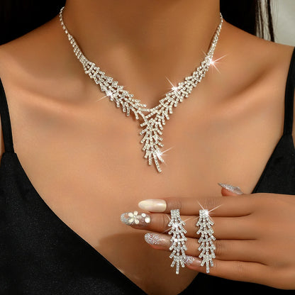 3 Pieces of WOMEN'S Trendy Claw Chain Series Leaf Earrings Necklace