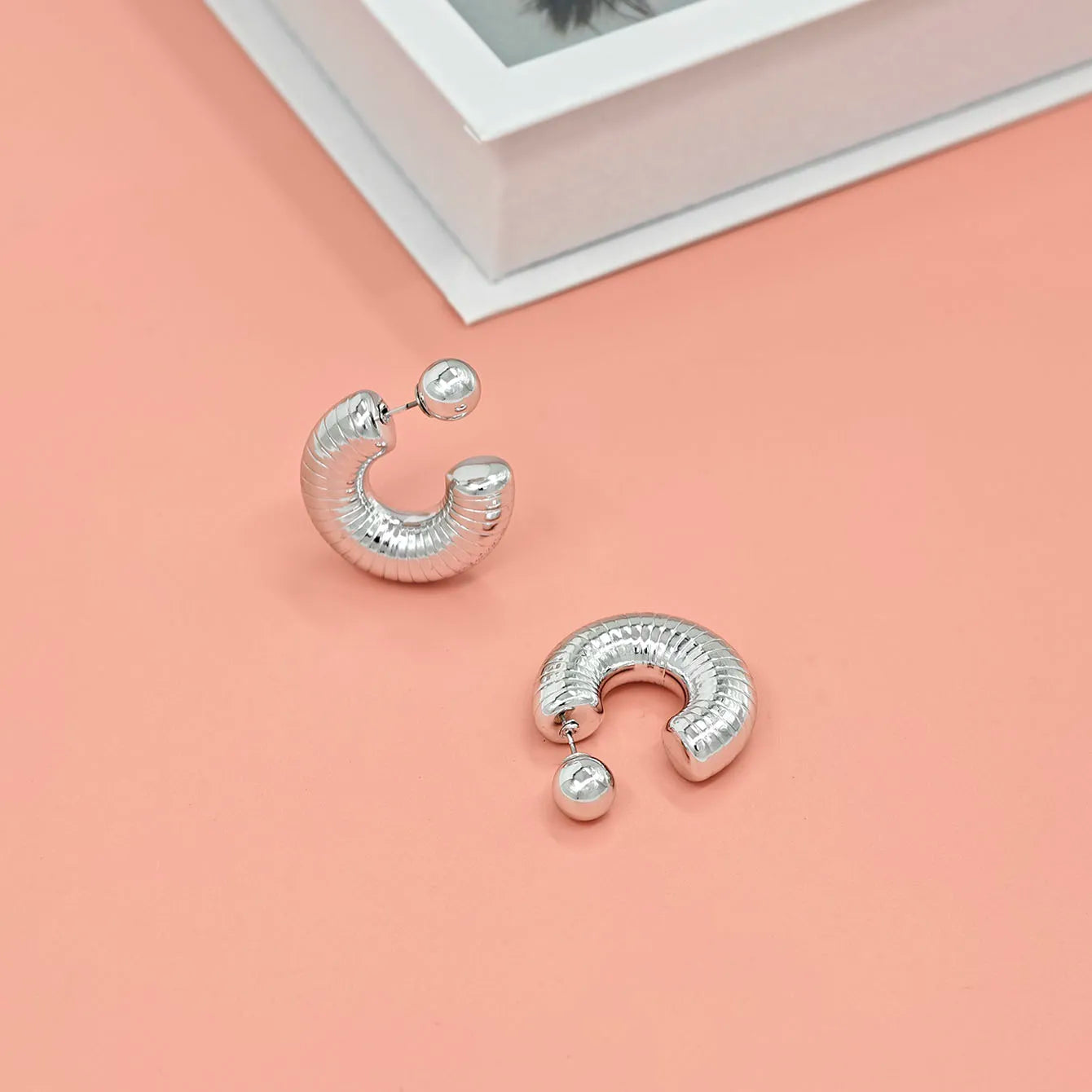 Adiffu 16K Gold Stainless Steel Front And Rear C-shaped Earrings