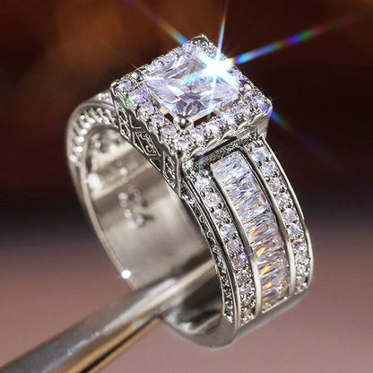 Huitan Trendy Brilliant Cubic Zirconia Engagement Ring